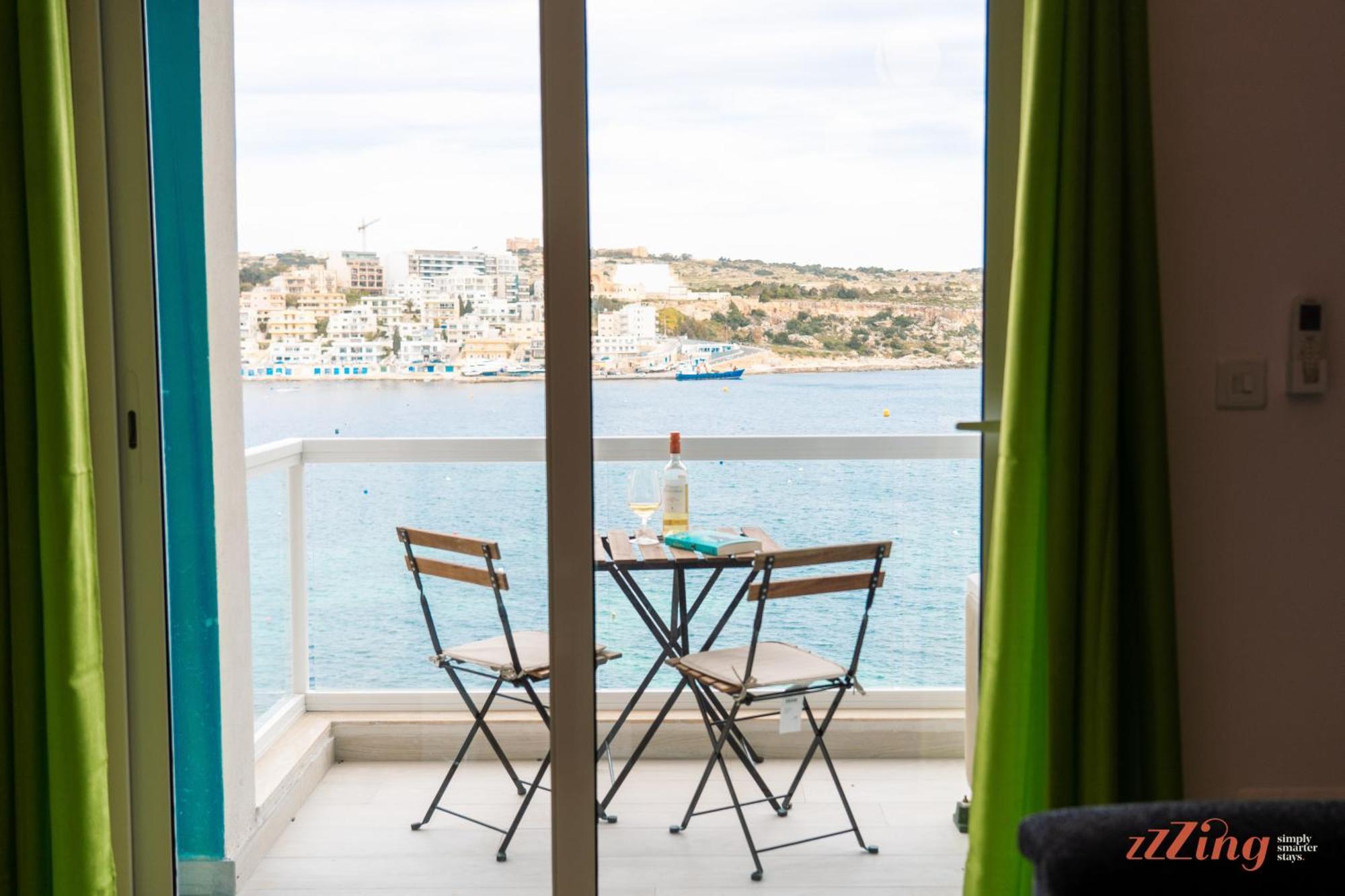 Seashore Stays - Stunning Apartments Right By The Sea خليج سانت بول الغرفة الصورة